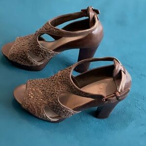 Elliott Lucca Brown Block Heel Sandals